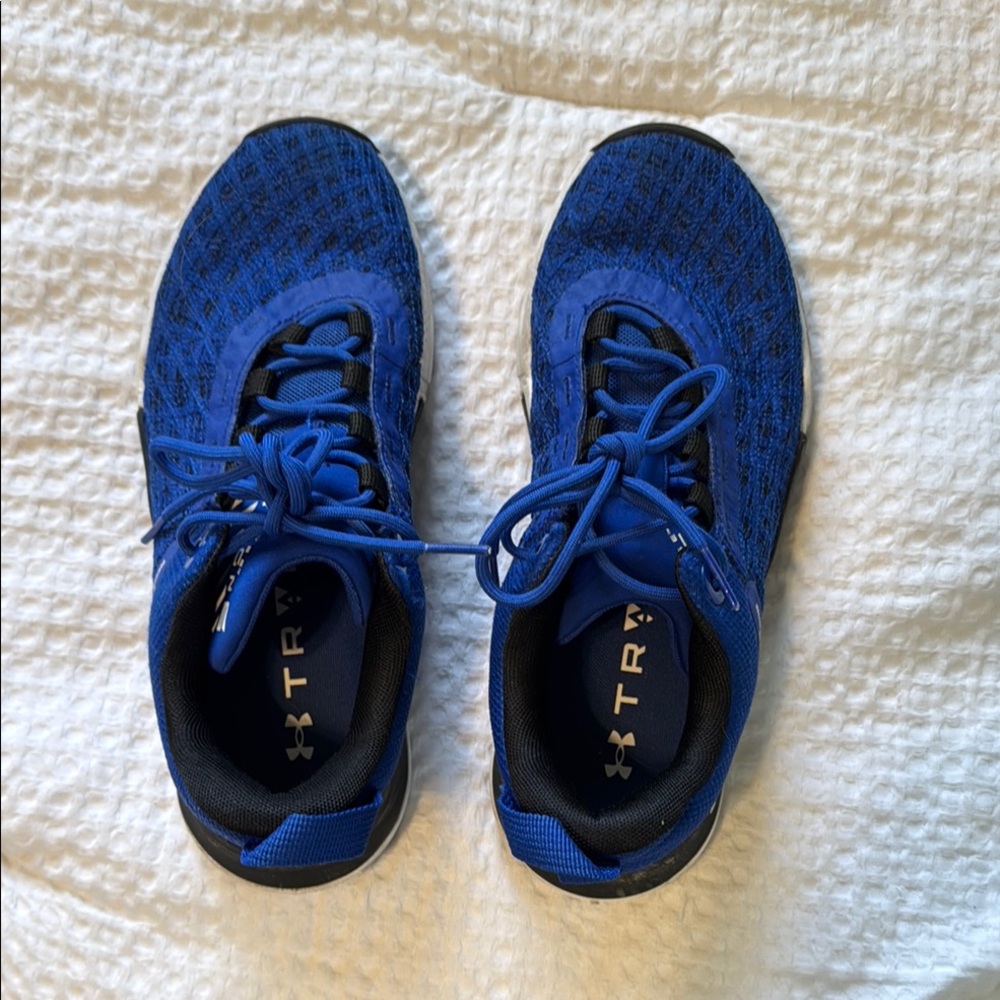 Under Armour Blue reign 5 running Shoes with Mesh Upper